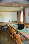 Gaststube mit Technik